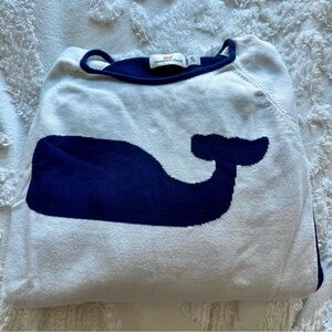 White and Navy Vineyard Vines Sweater